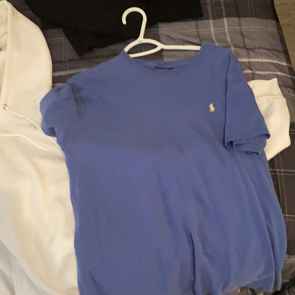 Clothes - Picture 4 of 4